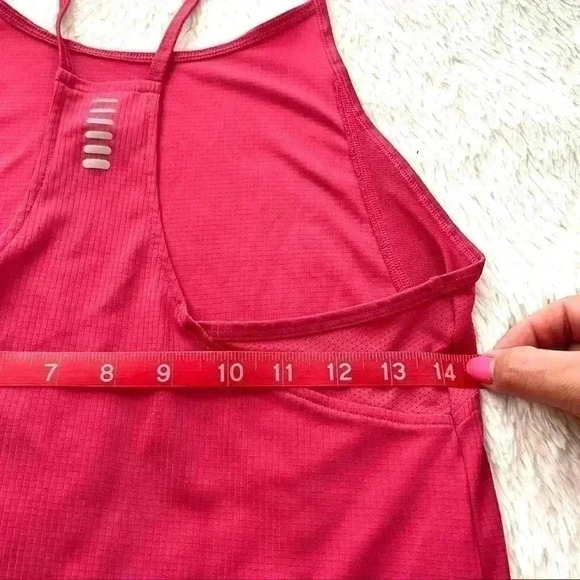 UnderArmour Fushia Lightweight Running Racerback Athletic Tank Top Size S - Picture 8 of 9